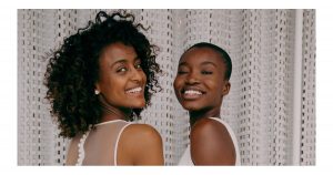 Read more about the article 30 Wedding Dress Designers That Deserve the Spotlight