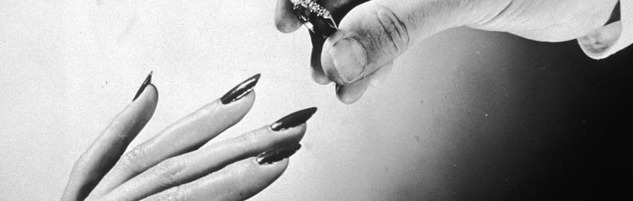 You are currently viewing The Evolution of Engagement Rings Through the Years