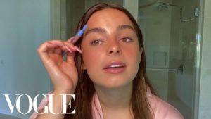 Read more about the article Addison Rae’s Guide to Faux Freckles and a Go-To Glowy