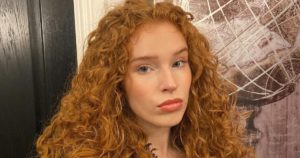 Read more about the article Make No Mistake: This Winter’s “Rust” Hair Color Trend Is