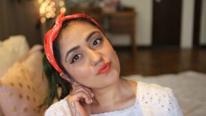 Read more about the article MAKEUP TIPS FOR ROUND FACE