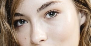 Read more about the article These Foundation Brushes Are Like FaceTune For Your Skin