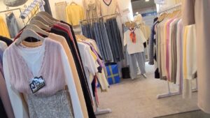 Read more about the article 2021KOREAN GIRLS TRENDING SPRING FASHION I SUBWAY SHOPPING I KOREAN