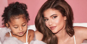 Read more about the article Kylie Jenner On Kylie Baby and Taking Motherhood ‘One Day