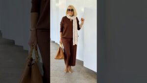 Read more about the article Fashion Tips For Elegant Ladies Over 60+ #fashiontrends #fashion #viralvideo