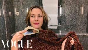 Read more about the article Drew Barrymore’s Genius Guide to On-the-Go Beauty