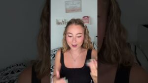 Read more about the article #hudabeautysettingspray #makeuptips #makeupproducts