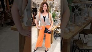 Read more about the article Жилет из шарфа…#irenebutsch #fashionstyle #styletips #fashion #modestyle #style #tips