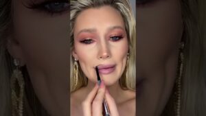 Read more about the article How to find the perfect lip shade hack