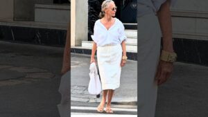 Read more about the article Style secrets: Fashion Tips for Women Over 60 #style #seniorstyle