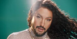 Read more about the article The “In-Between Washes” Routine a Celebrity Hairstylist Wants You to