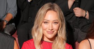 Read more about the article Hilary Duff’s Color-Blocked Nails Give Major Cool-Girl Energy