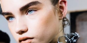 Read more about the article Lizzo’s Brow Artist Explains Everything You Need To Know About