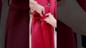 Read more about the article Stylish trench coat wore