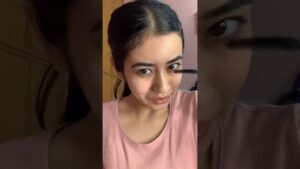 Read more about the article Simple Subtle Eye Makeup with just Kajal #shorts #makeuptricks #makeup