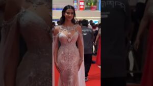 Read more about the article The Truth About Fashion Advice