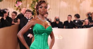 Read more about the article Olandria Carthen’s $9 Secret to Glowy Skin at the Golden