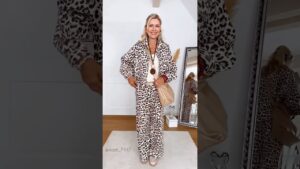 Read more about the article Elegant Outfits Hack for Women 50+ #fashiontips #50sstyle #fashion #style