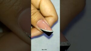 Read more about the article French nails #nailart #naildesign #youtubeshorts