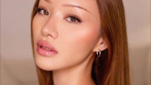 Read more about the article It Girl Everyday Makeup Step-by-Step Tutorial