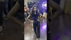 Read more about the article Female model ramp walk training #fashion #style #model #modeling #fashiontips