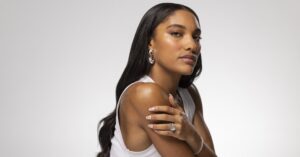 Read more about the article For Tara Davis-Woodhall, Beauty Is Part of Being a Gold