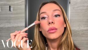Read more about the article Ester Expósito’s Weekend Makeup Routine | Beauty Secrets