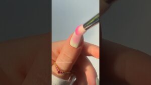 Read more about the article using eyeshadow for nail art?? super easy diy soft aura