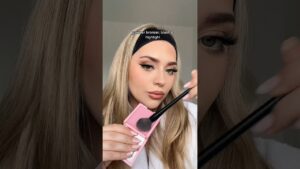 Read more about the article My makeup routine @l@lenkalul823feedshorts #makeup #makeuptips #makeuptutorial #shorts