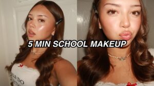 Read more about the article “5 MINUTE” MAKEUP for SCHOOL!! *easy* *long lasting* *glowy*