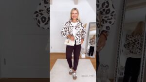 Read more about the article Fashion Tips for Older Women #50sfashion #fashiontrends #ootd #fashionstyle #fashion