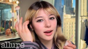 Read more about the article Alysa Liu’s 10-Minute Competition Glam Routine