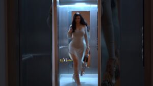 Read more about the article Stylish Tricks To Rock A Tight Dress: Fashion Tips For