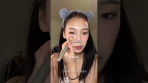 Read more about the article Soft Glam Makeup Tutorial Flawless Glow Up!