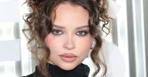 Read more about the article Isabella Briggs Gets Real About Her Acne Journey