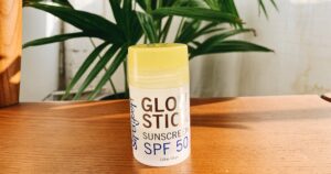 Read more about the article I Swear By the Viral Supergoop Glow Stick and It’s